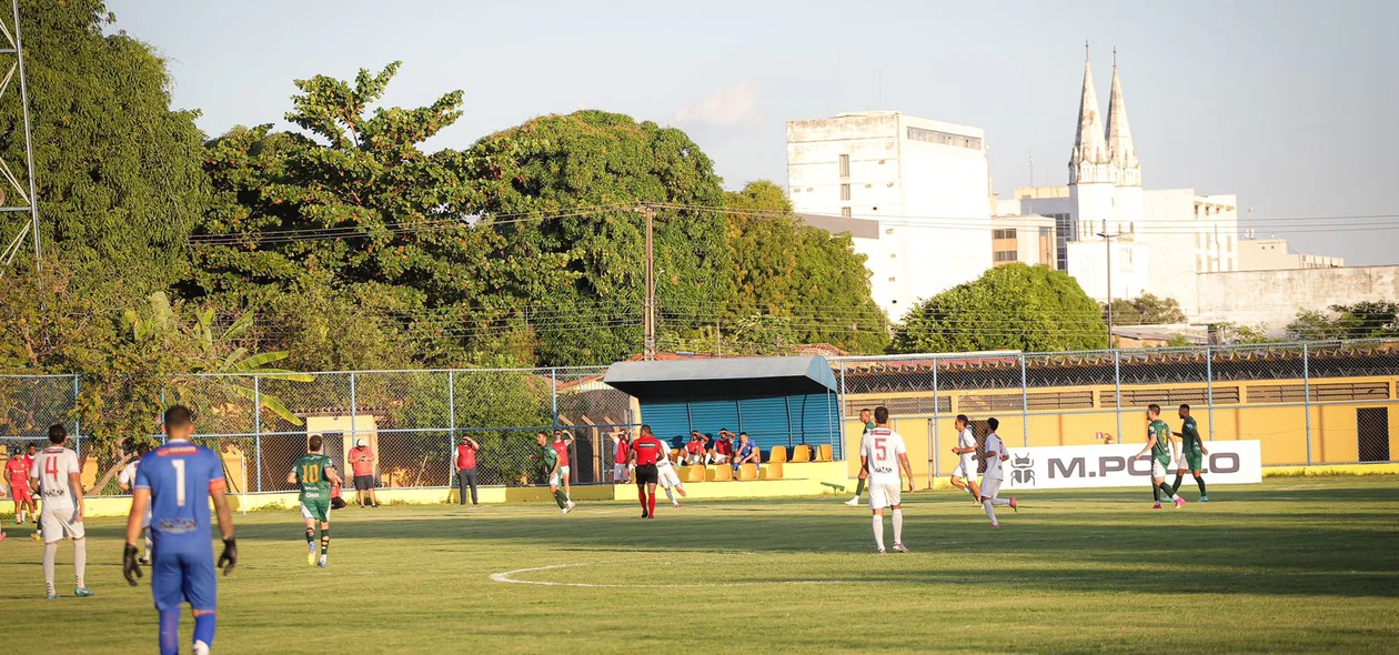 Campo do Lindolfo Monteiro