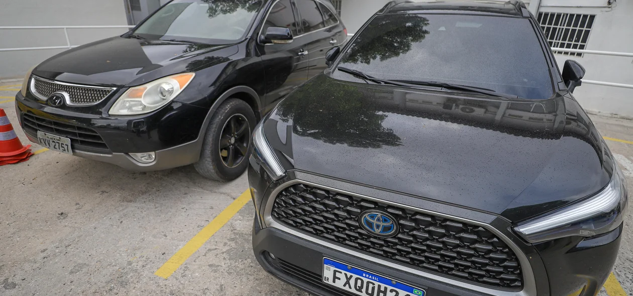 Carros apreendidos durante operação