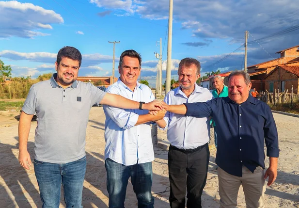 Ciro Nogueira inaugura "novo cartão postal do Piauí" e entrega mais de 50 mil metros de calçamento