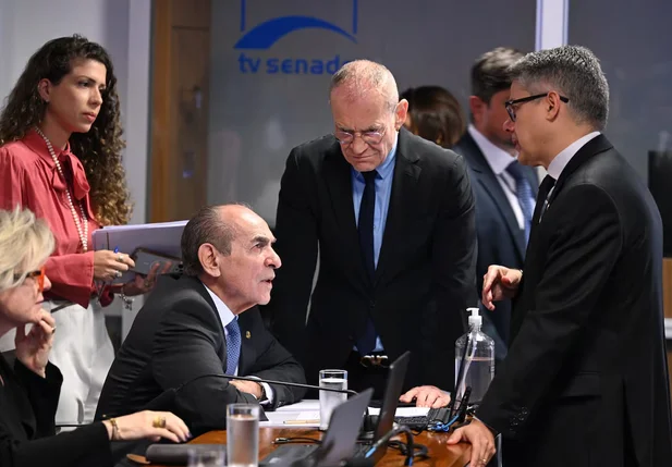 Comissão do Senado aprova voto impresso na reforma eleitoral