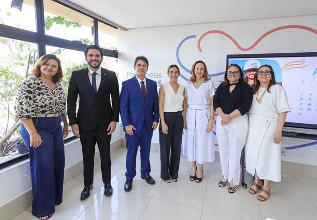 Deputado Dr. Marcus Vinícius participa de encontro para expandir o Programa de Acolhimento Familiar