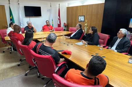 Deputado Florentino Neto defende valorização dos trabalhadores da limpeza urbana