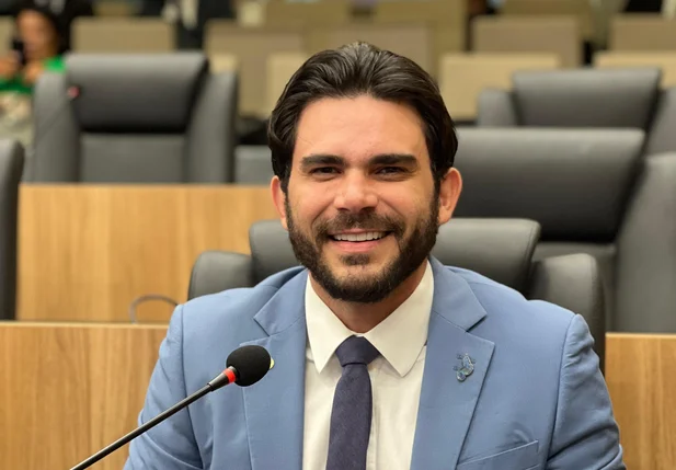 Dr. Marcus Vinicius