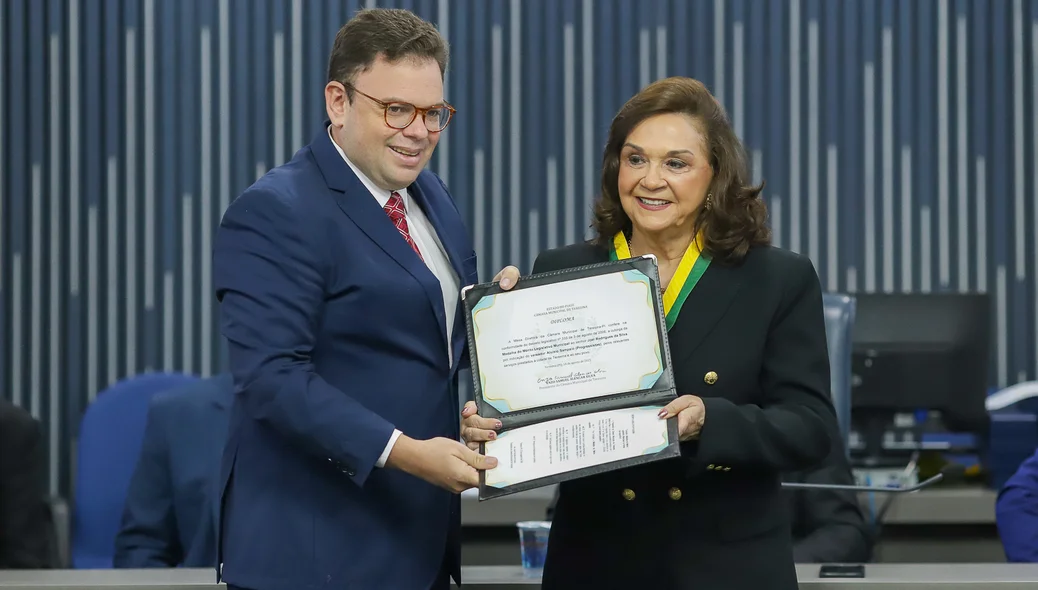 Eliane Nogueira foi homenageada com a Medalha do Mérito Legislativo