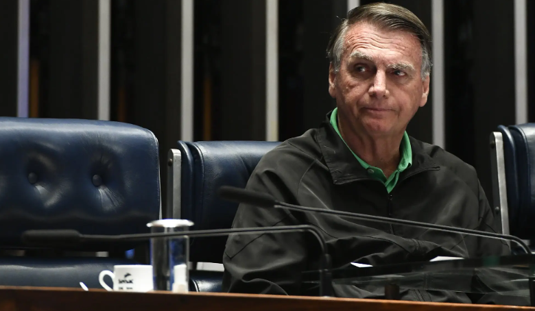 Entenda as novas acusações e o que determina a decisão de Moraes sobre Bolsonaro, Eduardo e Malafaia