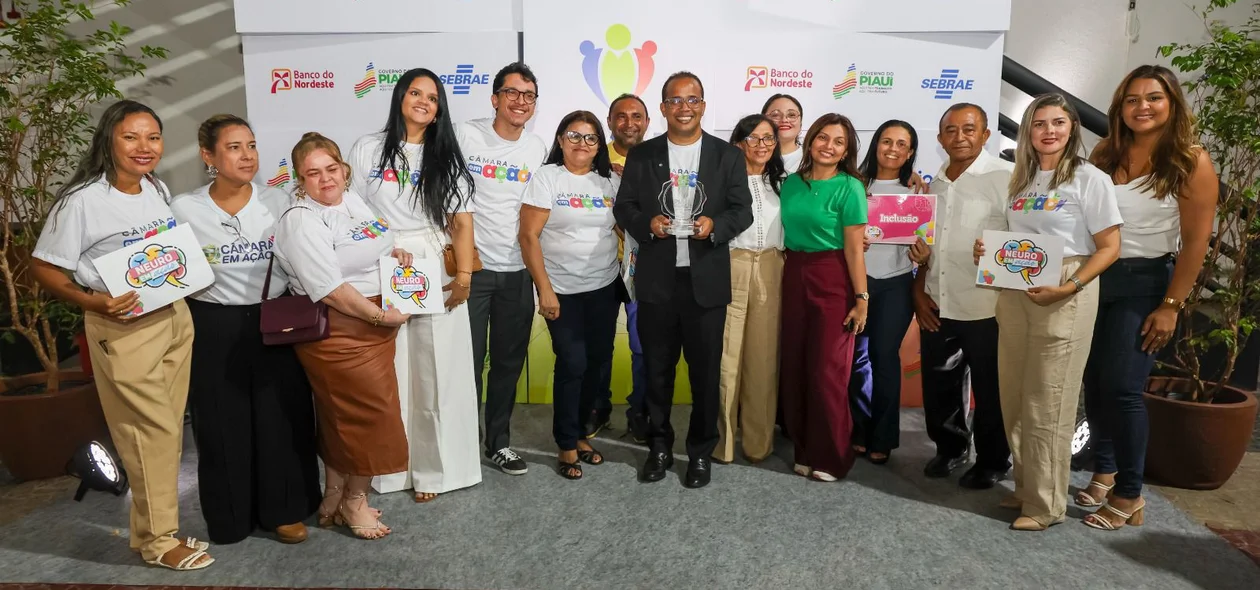 Enzo Samuel recebeu o prêmio na categoria "Governamental”