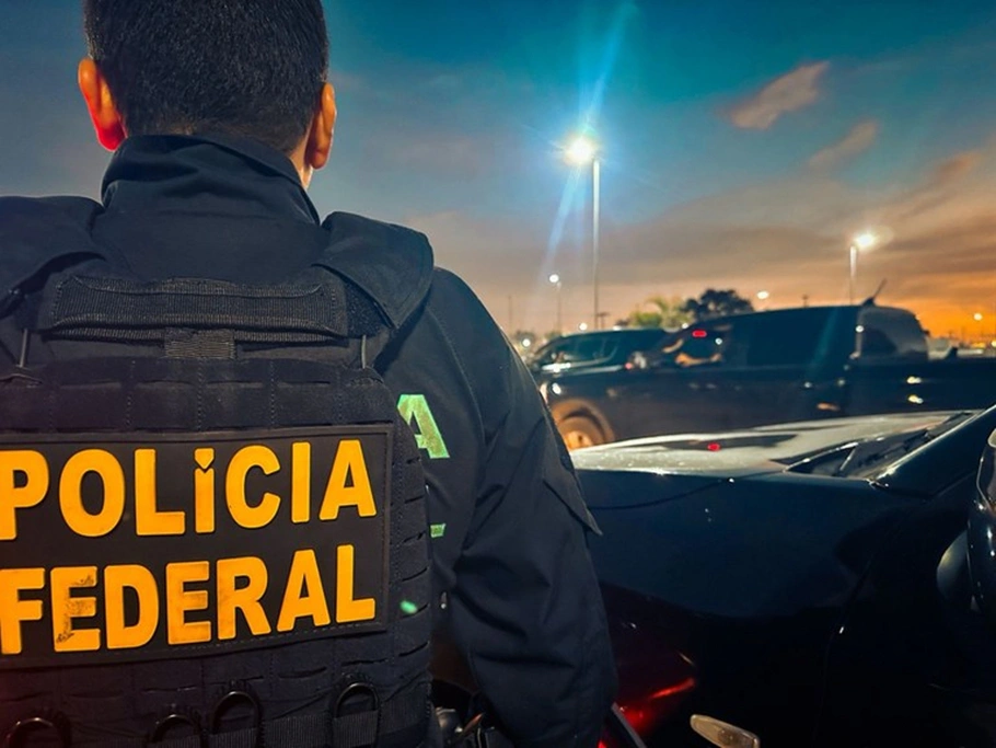 Equipe da Polícia Federal