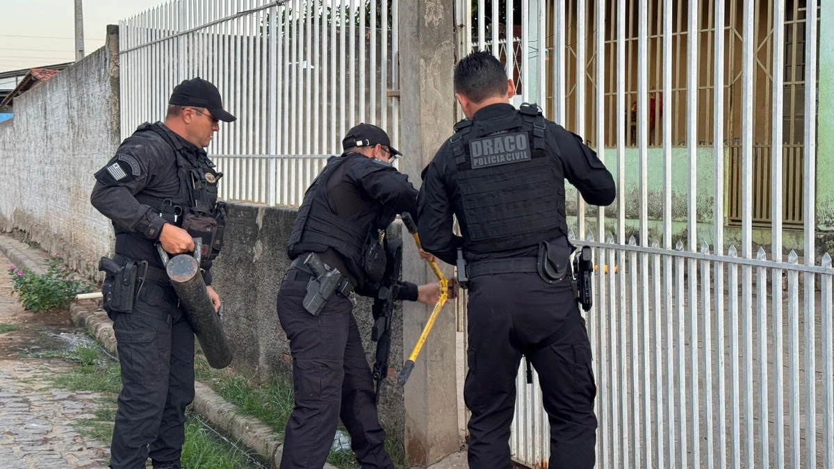 Equipe do delegado Charles Pessoa, do DRACO, em operação na zona sul de Teresina