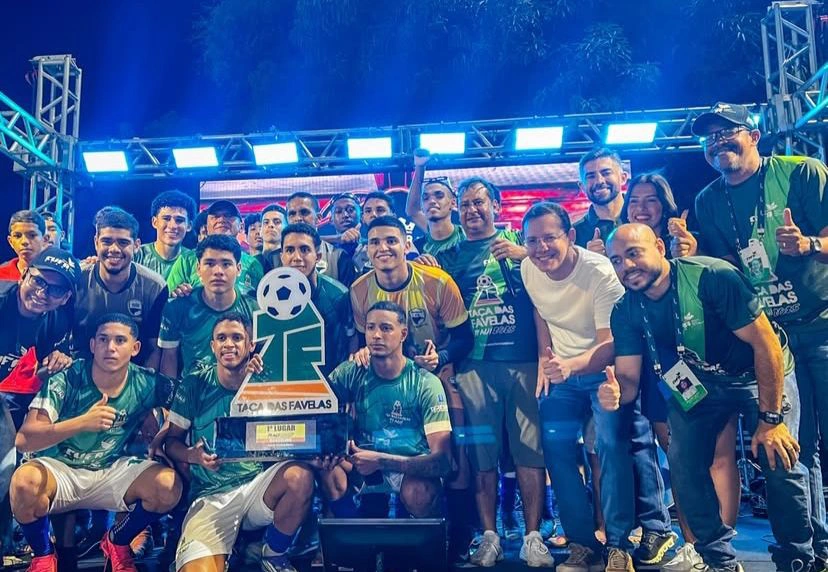 Equipe masculina campeã
