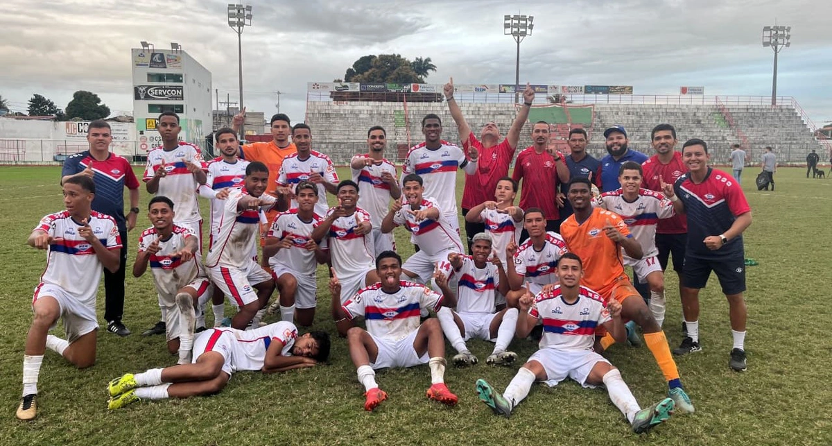 Equipe sub-20 do Piauí comemora classificação para as quartas de final da Copa do Nordeste Sub-20