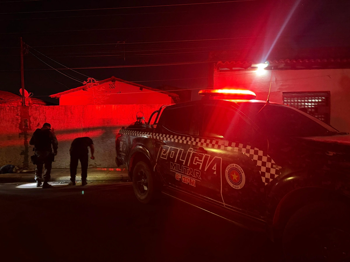 Equipes da Polícia Militar no local