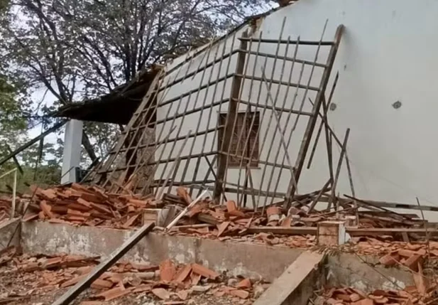 Estrutura desabou neste sábado em Campo Maior