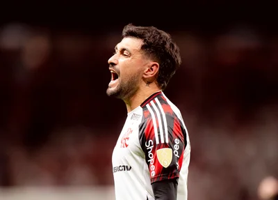 Flamengo vence Internacional novamente e avança para as quartas da Libertadores