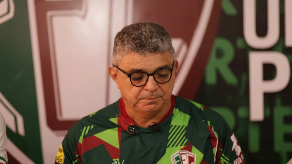 Flávio Araújo é apresentado como novo técnico do Fluminense-PI