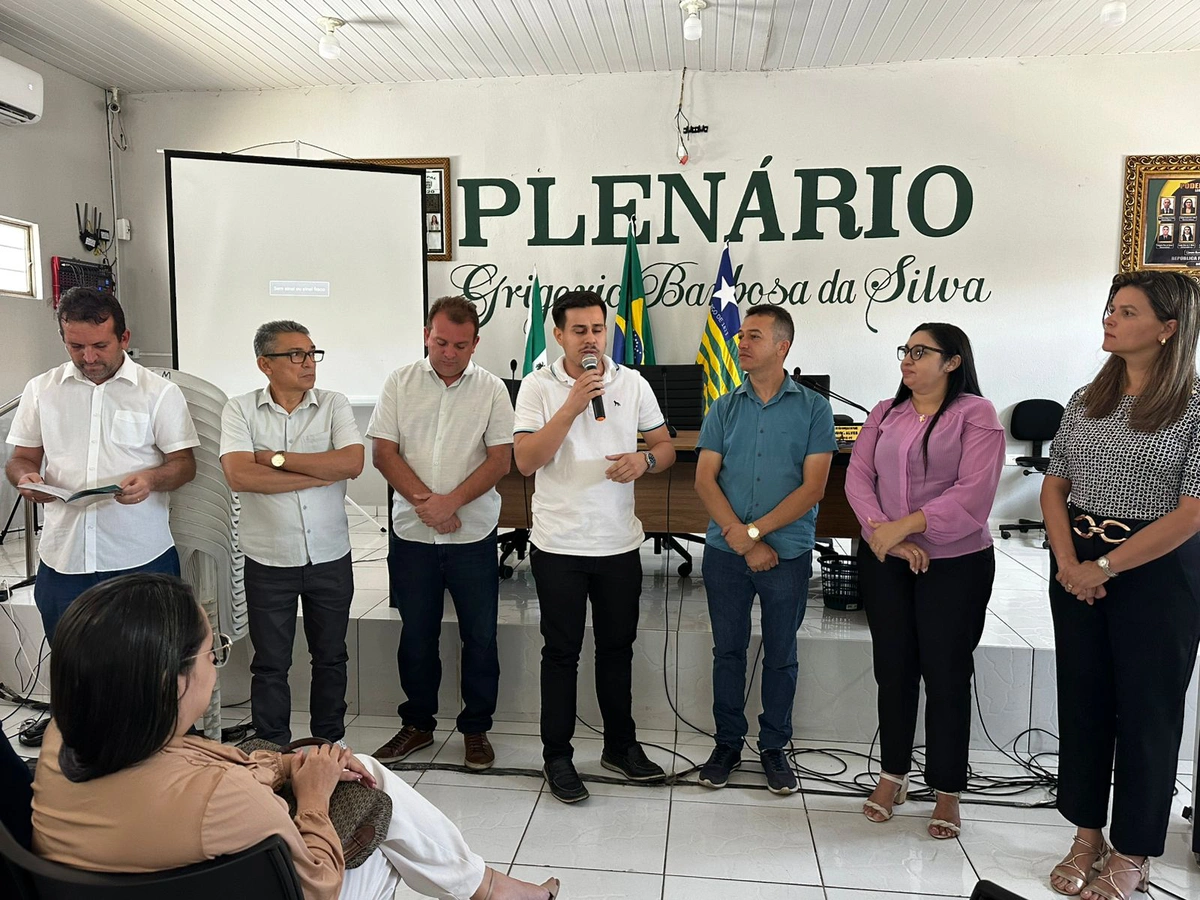Gerlane Cabral participa de reunião sobre combate a crimes ambientais e implantação do projeto Zero Lixões