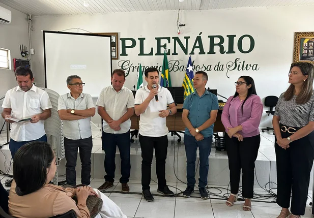 Gerlane Cabral participa de reunião sobre combate a crimes ambientais e implantação do projeto Zero Lixões
