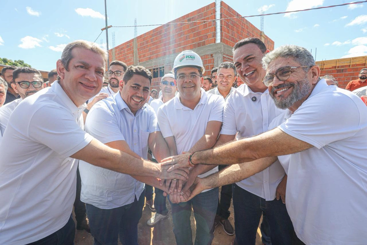 Governador visita obras de reforma do Hospital Regional Senador José Cândido Ferraz