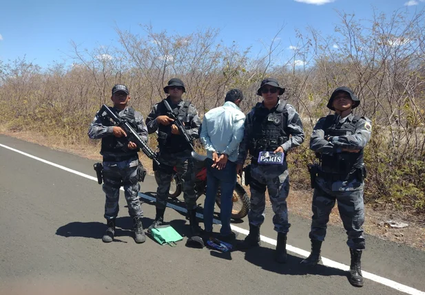Homem foi preso com 1 kg de cocaína na PI 143