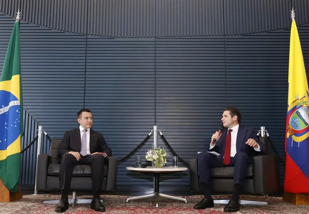 Hugo Motta e presidente do Equador