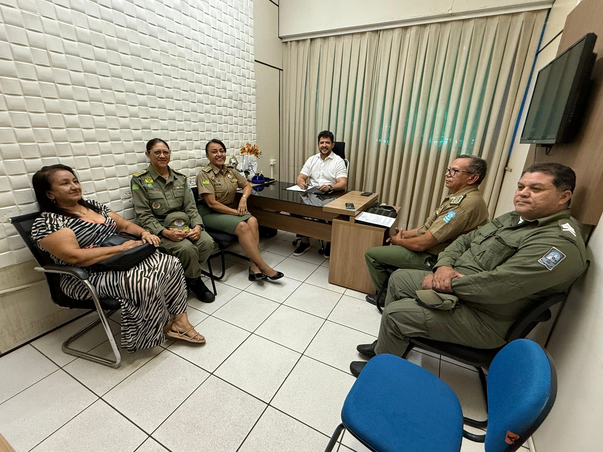 Hugo Napoleão recebe implantação do Pelotão Mirim da Polícia Militar