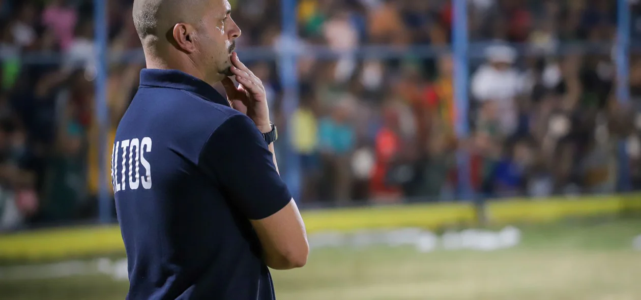 Jerson Testoni, técnico do Altos
