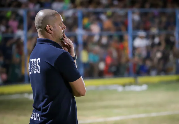 Jerson Testoni, técnico do Altos