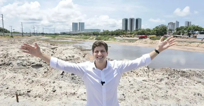 João Campos, prefeito de Recife