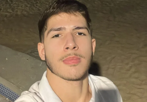João Carlos, de 18 anos