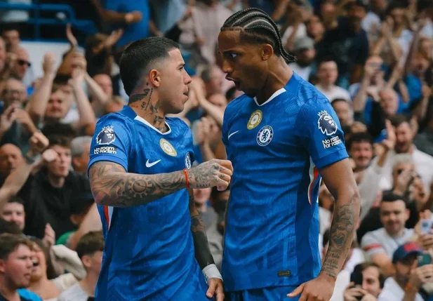 João Pedro e Enzo Fernández marcaram os gols do Chelsea contra o Fulham