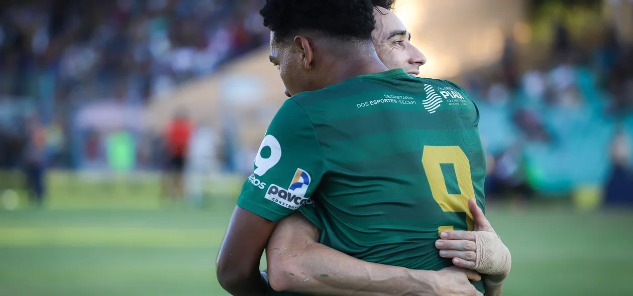 Jogadores comemorando