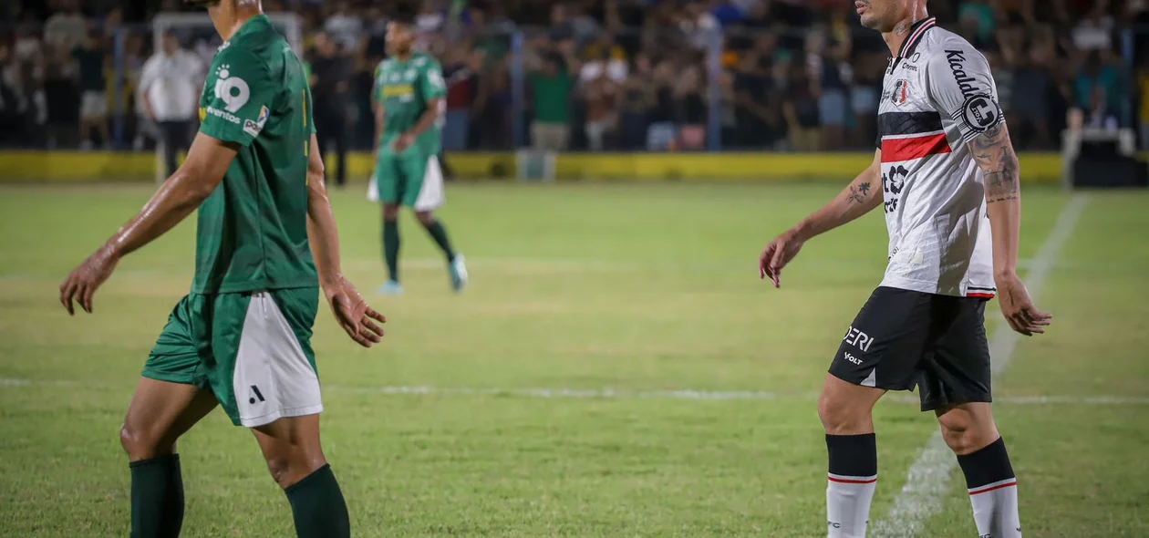 Jogadores do Altos e Santa Cruz