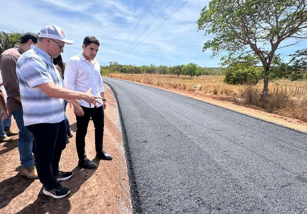 Leonardo Sobral vistoria obras