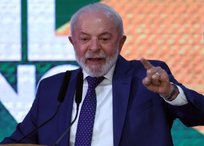Lula diz que governo não ficará “rastejando” pelos EUA após nova crítica de Trump