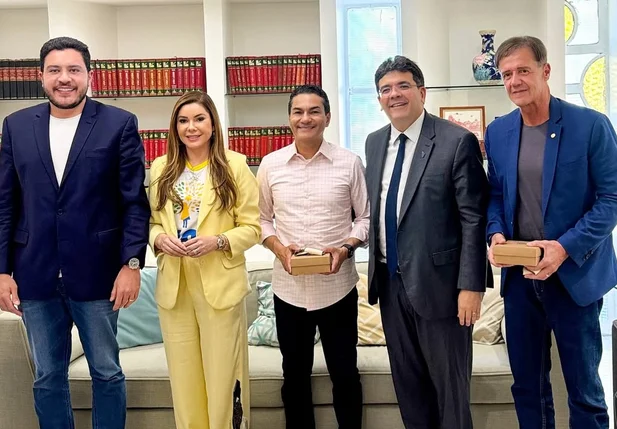Marcos Pereira se reuniu com Rafael Fonteles no Palácio de Karnak