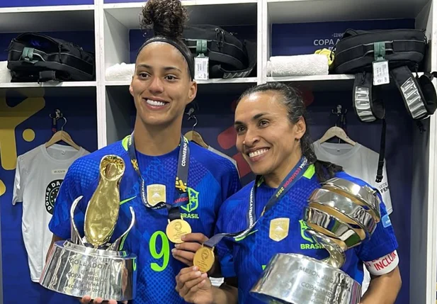 Marta e Amanda Guiterres são indicadas ao prêmio de melhor jogadora do mundo pela Bola de Ouro