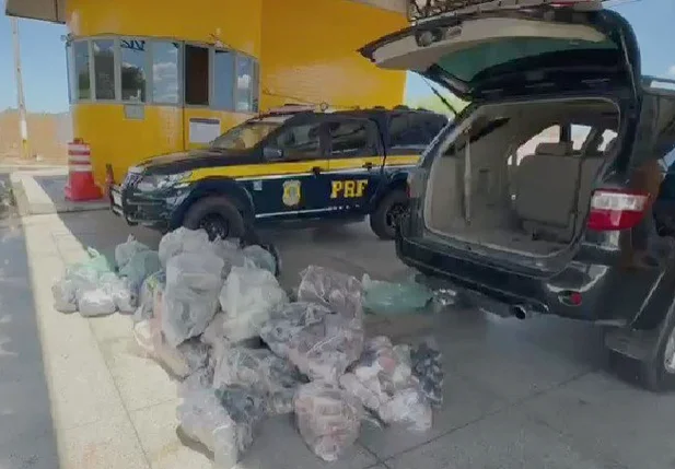 Mercadores sem nota fiscal aprrendidas em Valença do Piauí