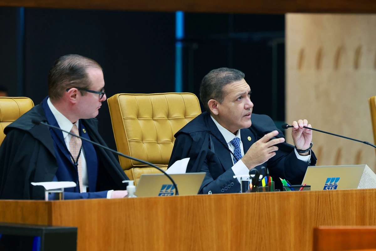 Ministros Cristiano Zanin e Nunes Marques