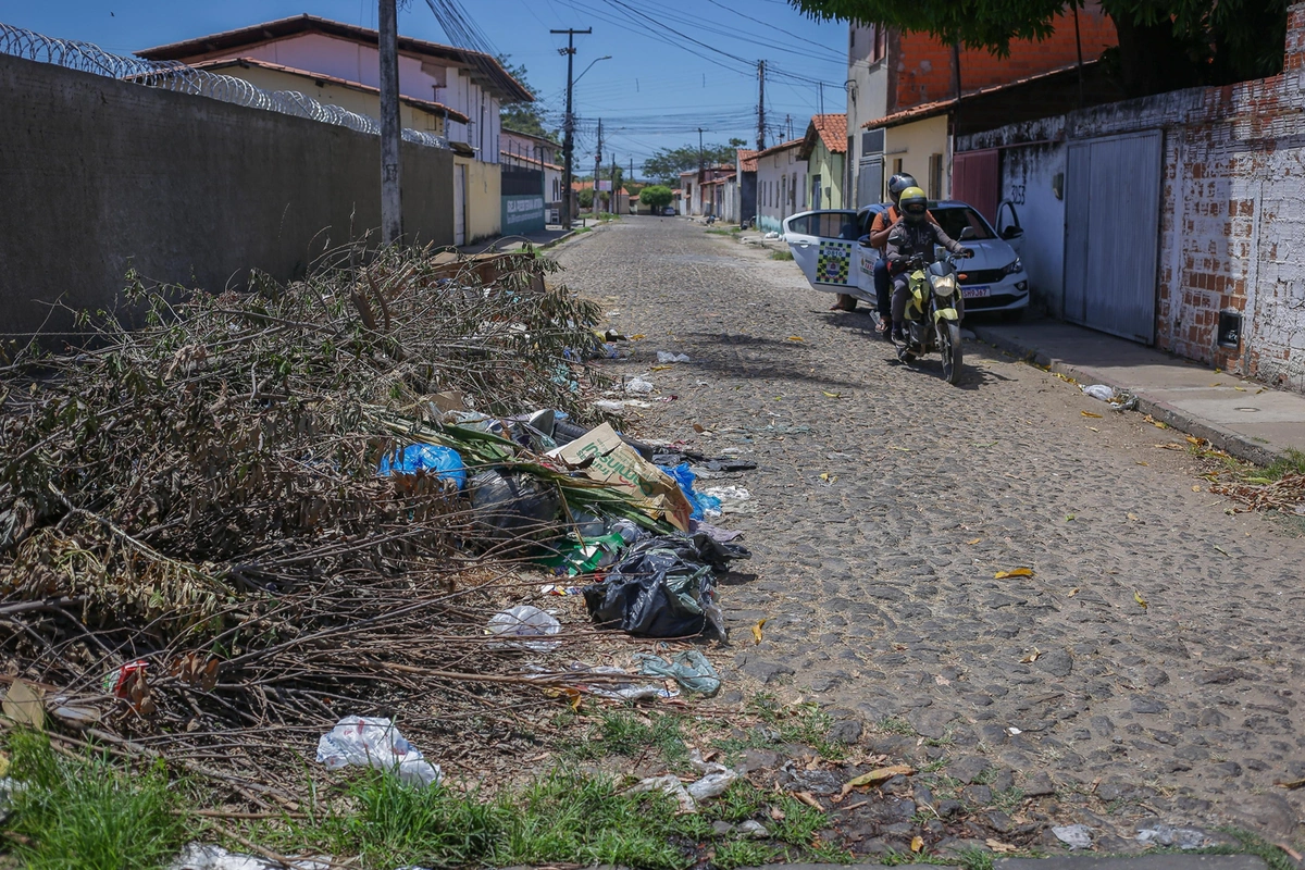 Moradores reclamam de falta de coleta de lixo na zona Sudeste de Teresina