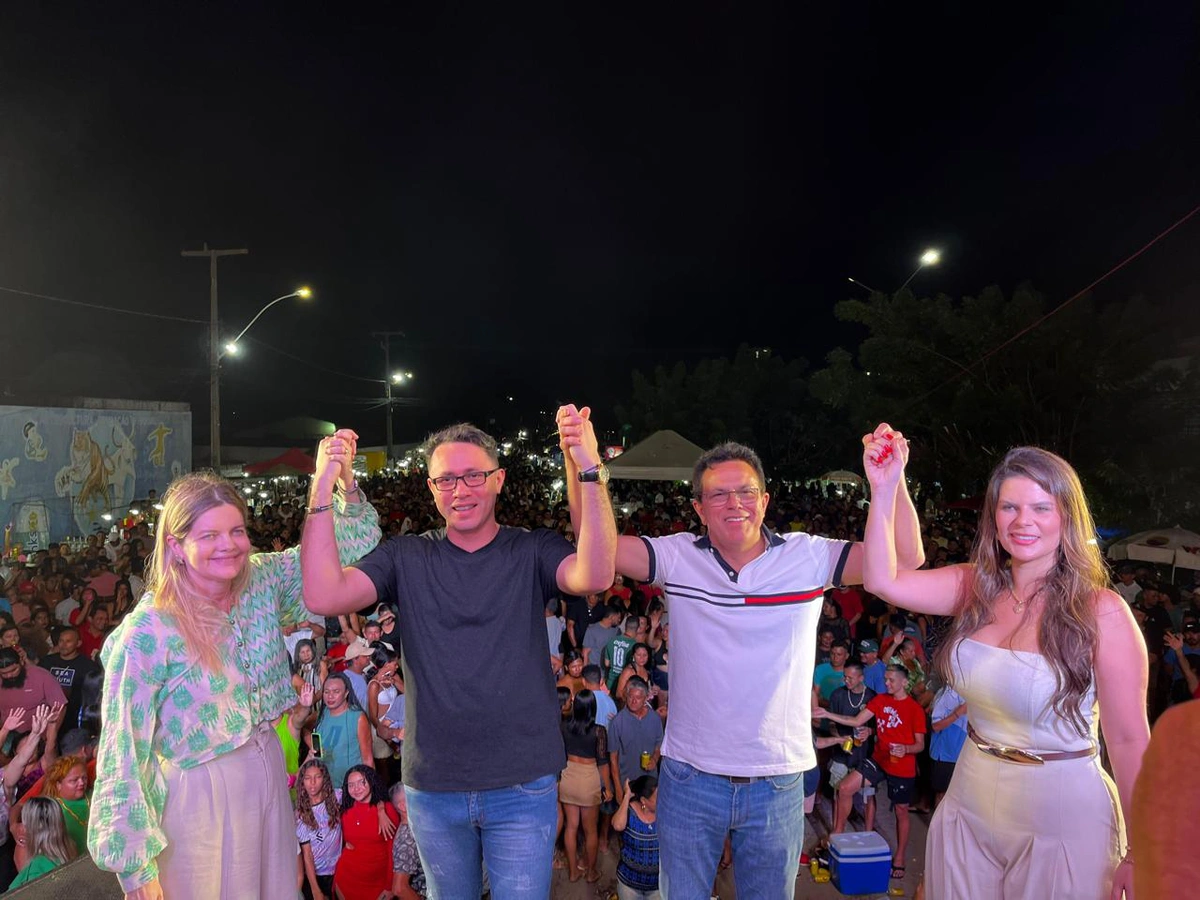 “Morte do Boi Estrela Cadente” reúne multidão em Parnaíba com presença de Gracinha Mão Santa e Zé Santana