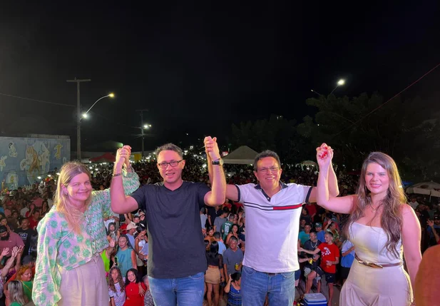 “Morte do Boi Estrela Cadente” reúne multidão em Parnaíba com presença de Gracinha Mão Santa e Zé Santana