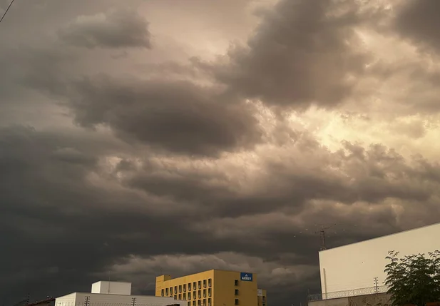 Nuvens que indicam a formação de chuva