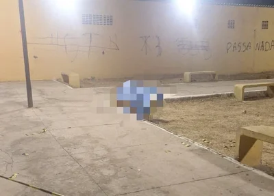 O adolescente foi encontrado no banco da praça