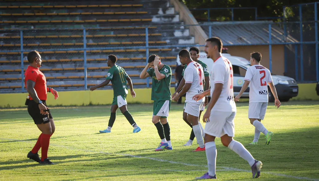 O jogo terminou 3 a 1 para o Altos