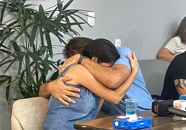 Pais de Alice Brasil se emocionam