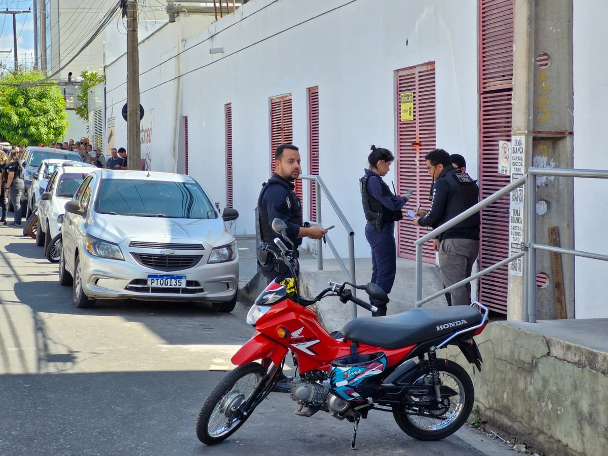 Perícia no local do crime