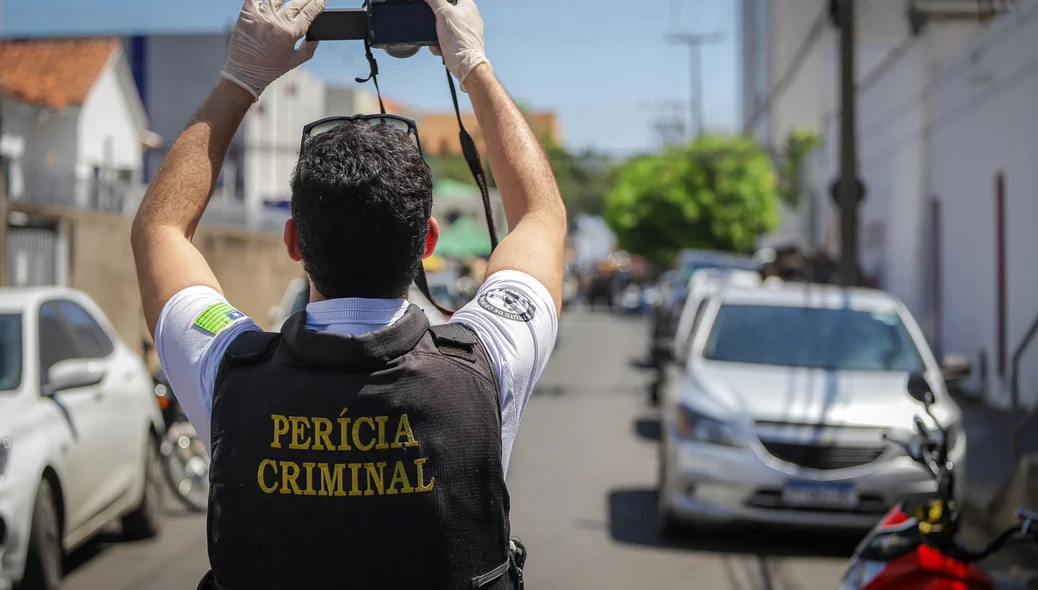 Perito trabalhando