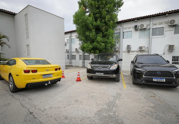 Polícia apreende Camaro durante Operação Usuário Zero