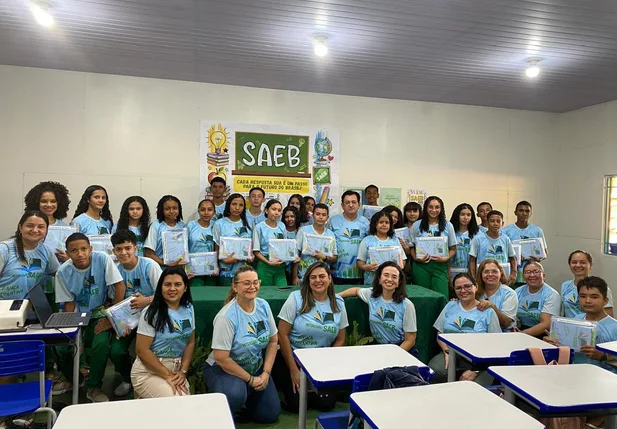 Prefeitura de Esperantina realiza intensivão do SAEB 2025 nas escolas da rede municipal