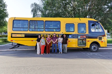 Prefeitura de Joaquim Pires adquire novo ônibus escolar com recursos próprios