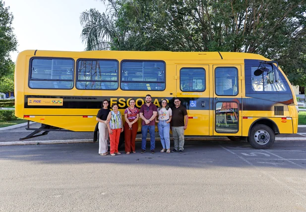 Prefeitura de Joaquim Pires adquire novo ônibus escolar com recursos próprios